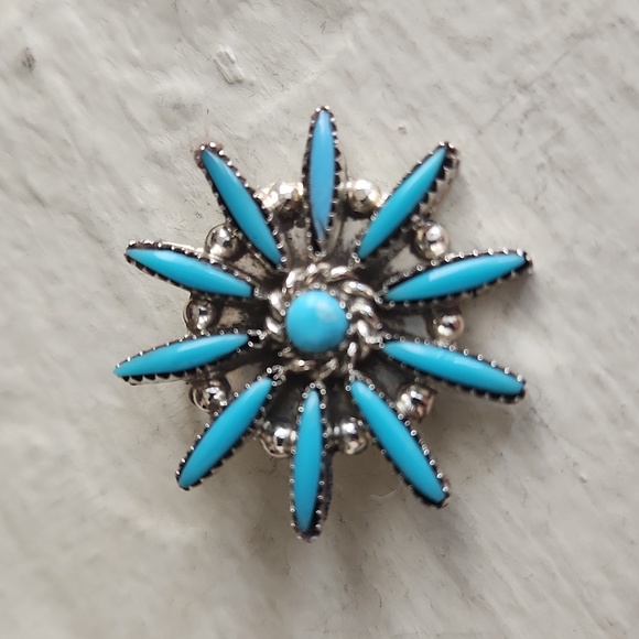 Beautiful NWOT Native American Zuni Turquoise Inlaid Flower Cluster Pendant 🩵💙 - Picture 12 of 12